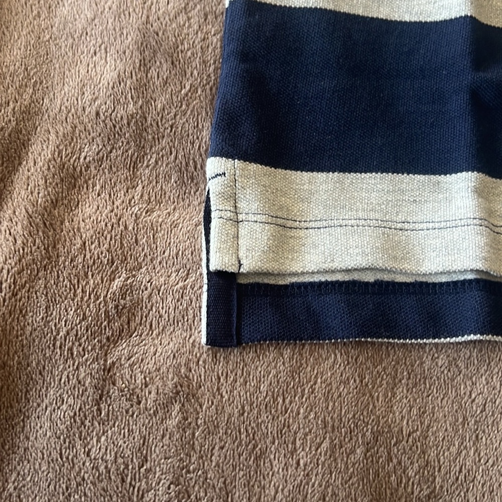Gap - Picture 3 of 3